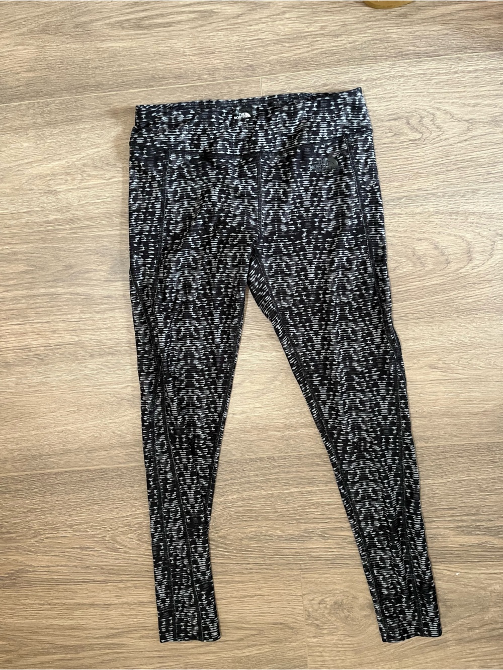 NorthFace Black & White Athletic pants  Leggings size medium